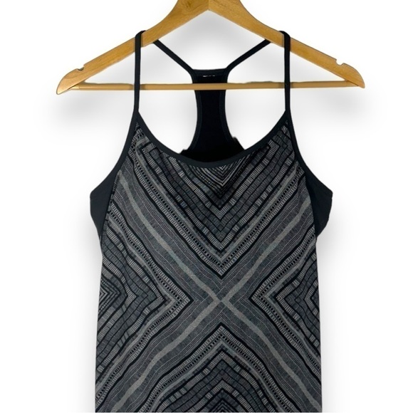 4 for $20 SALE! Fabletics Norwalk Tank w/Built In Bra, Heather Taos Print, XXS - Picture 3 of 11